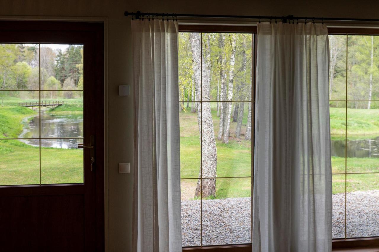 Brivdienu Maja Vejini Straupe Bagian luar foto